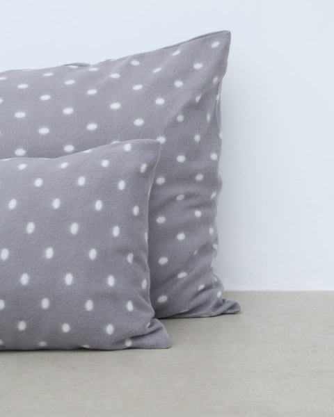 Βρεφική Fleece Γκρι Πουά Μαξιλαροθήκη Firenze 30x45cm