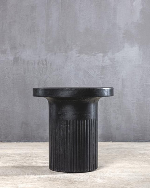 Κυλινδρικό Τραπεζάκι από Fiberglass & Τσιμεντοκονία Charcoal 50x50cm