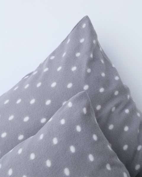 Βρεφική Fleece Γκρι Πουά Μαξιλαροθήκη Firenze 30x45cm