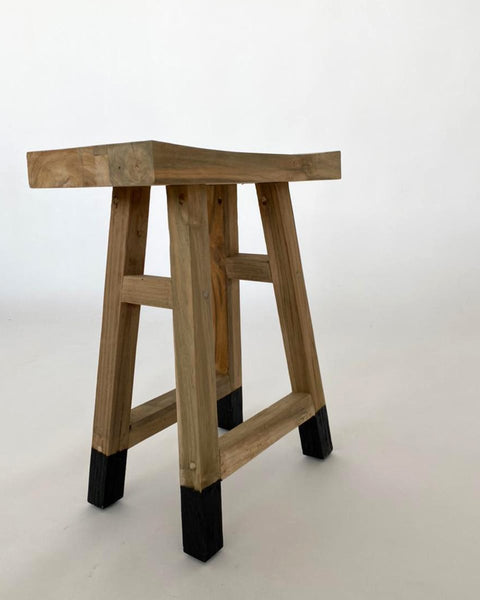 Σκαμπώ Teak με Μαύρα Πόδια New Antik 42x25x54cm
